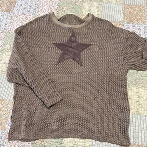 NWOT Urban Outfitters Applique Star Open Knit Long Sleeve Tee sz m